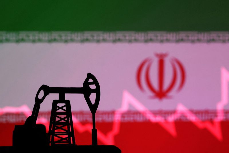 Bất kỳ sự gia tăng giá dầu nào cũng có thể bị giảm bớt do phòng ngừa rủi ro sau khi Iran tấn công Israel - Goldman Sachs