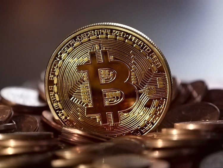 Giá bitcoin tăng vượt 66 nghìn đô la khi thị trường ghi nhận phí giao dịch BTC giảm