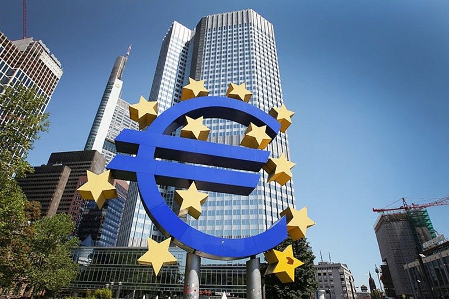 Lạm phát khu vực đồng Euro tăng vọt trước cuộc họp của ECB