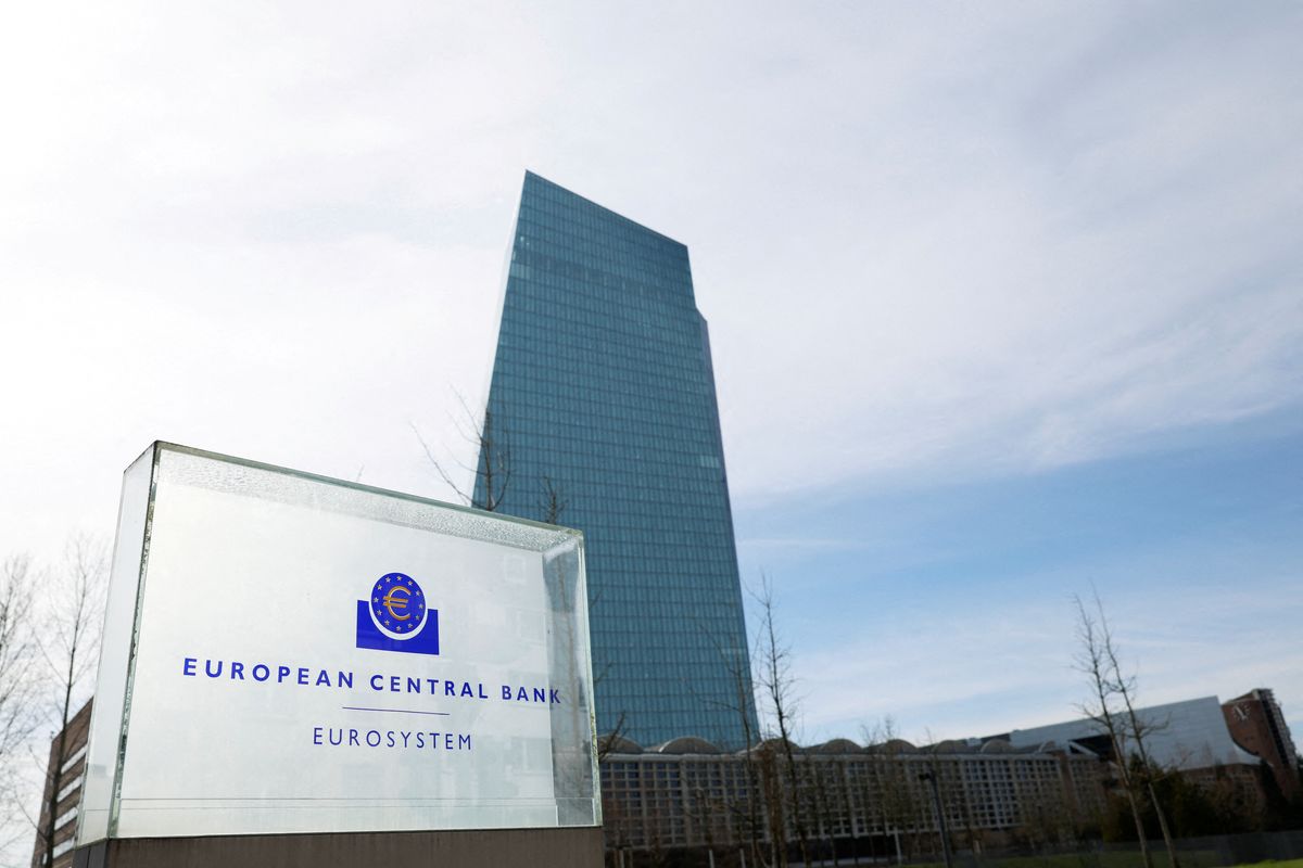 Giám sát vĩ mô khu vực đồng Euro: Tiếp tục khởi đầu năm mạnh mẽ